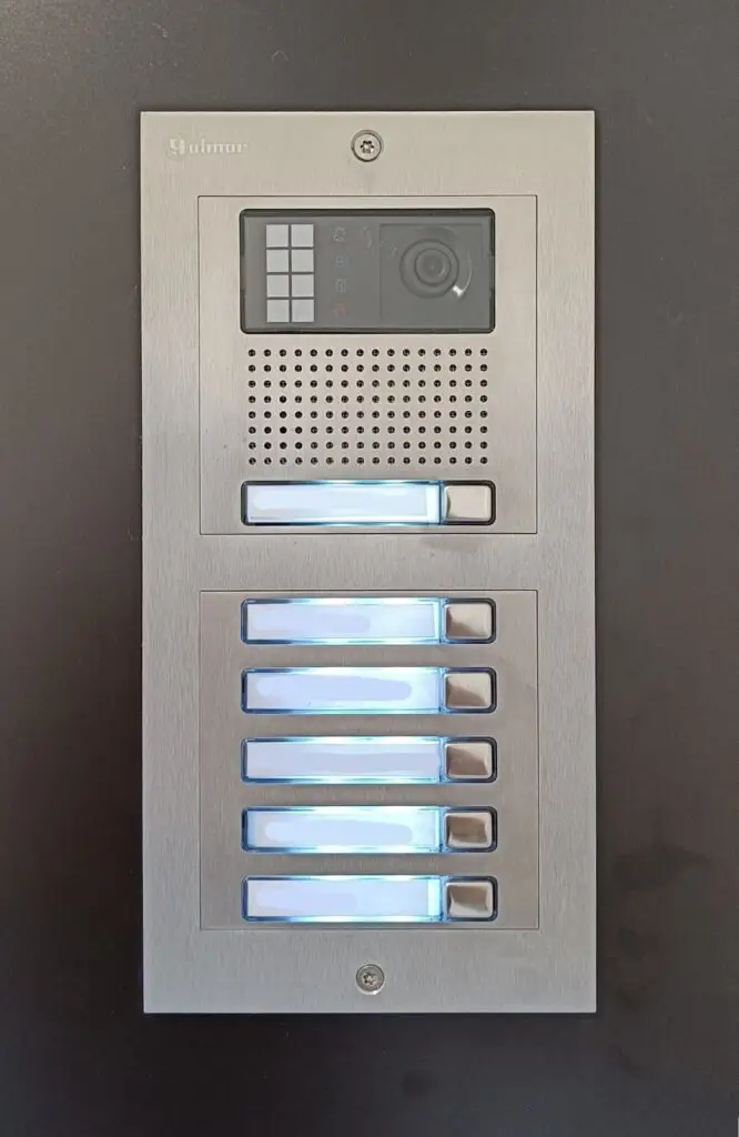 Golmar Nexa inox buitenpost met 6 knoppen