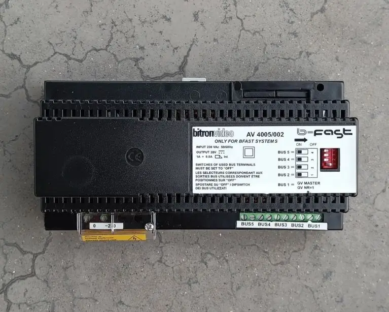 Bitron Video AV4005 voeding met 5 aansluitingen